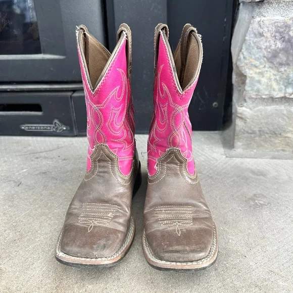 Girls Ariat cowgirl boots - Picture 2 of 3